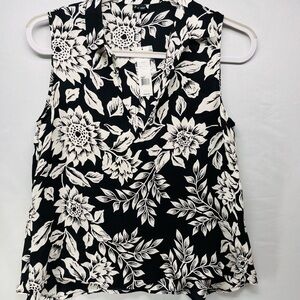 Theory Kenzly Black and‎ White Floral Blouse